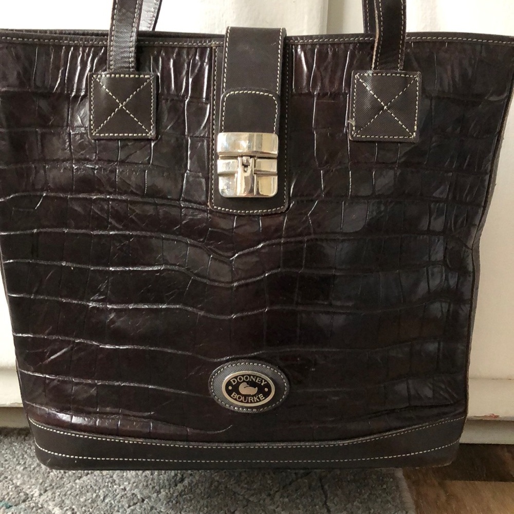 Dooney & Bourke genuine leather shoulder bag